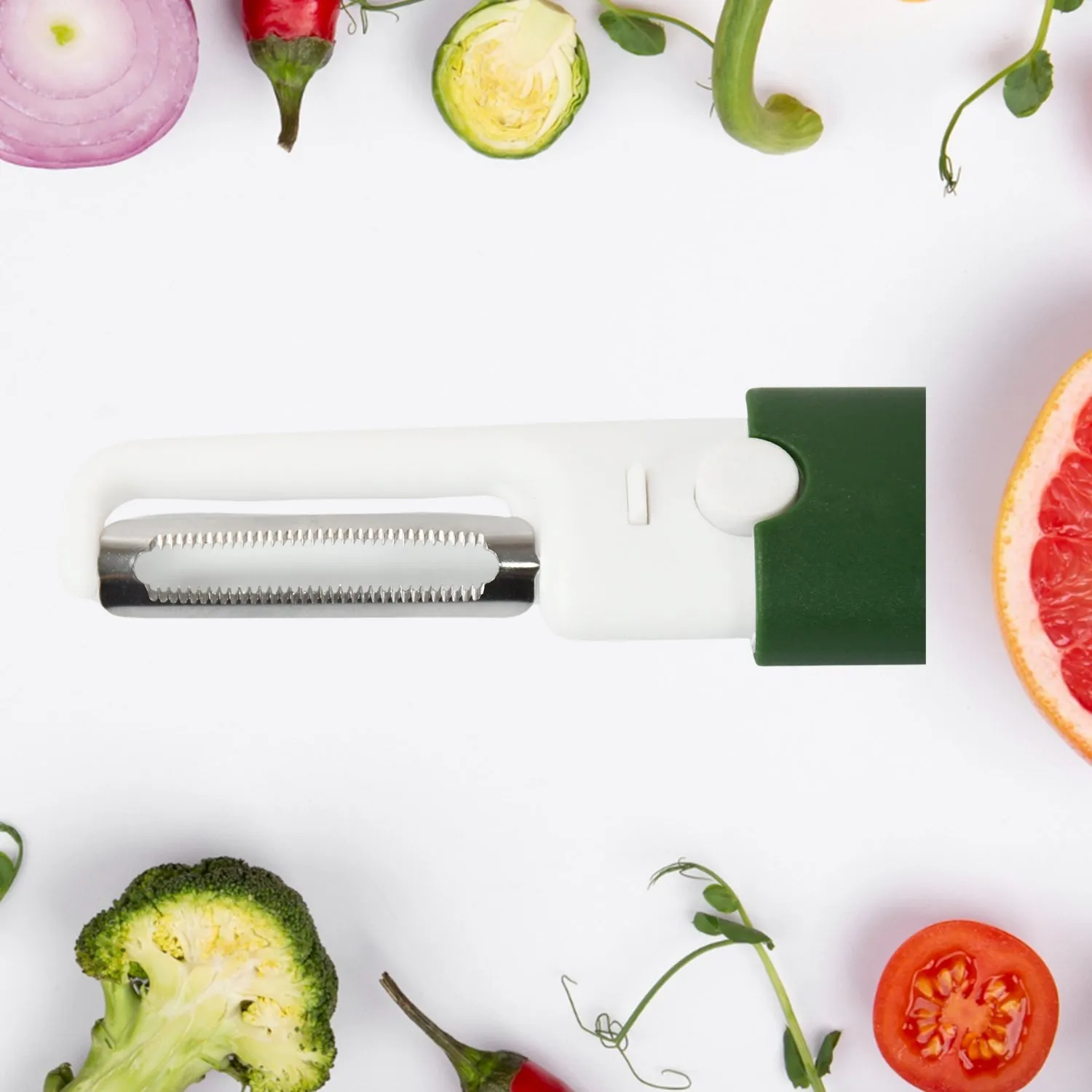 Multifunctional peeler Two in one fruit knife, fruit and vegetable cutting knife sawtooth peeler, apple, carrot, potato, fruit slice antiskid